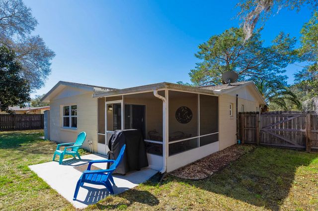 200 Laguna Ct, St Augustine, FL 32086