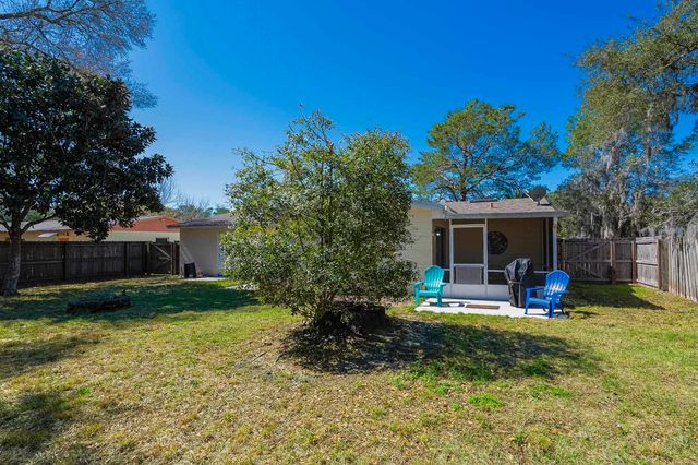 200 Laguna Ct, St Augustine, FL 32086