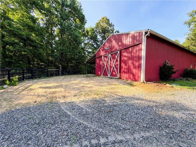 7911 Belton Bridge Road, Lula, GA 30554