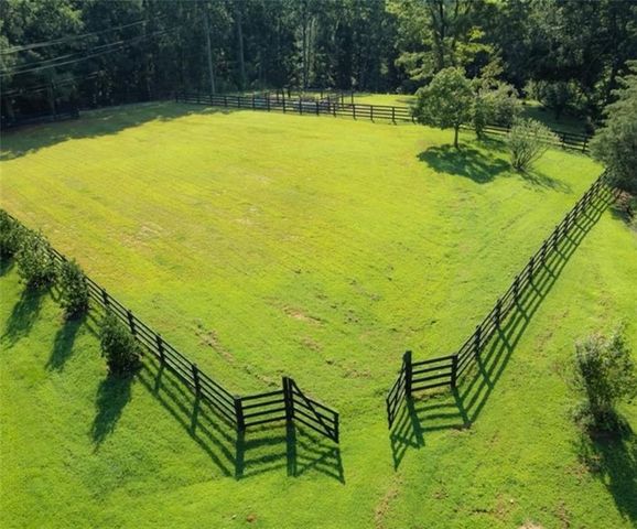 7911 Belton Bridge Road, Lula, GA 30554