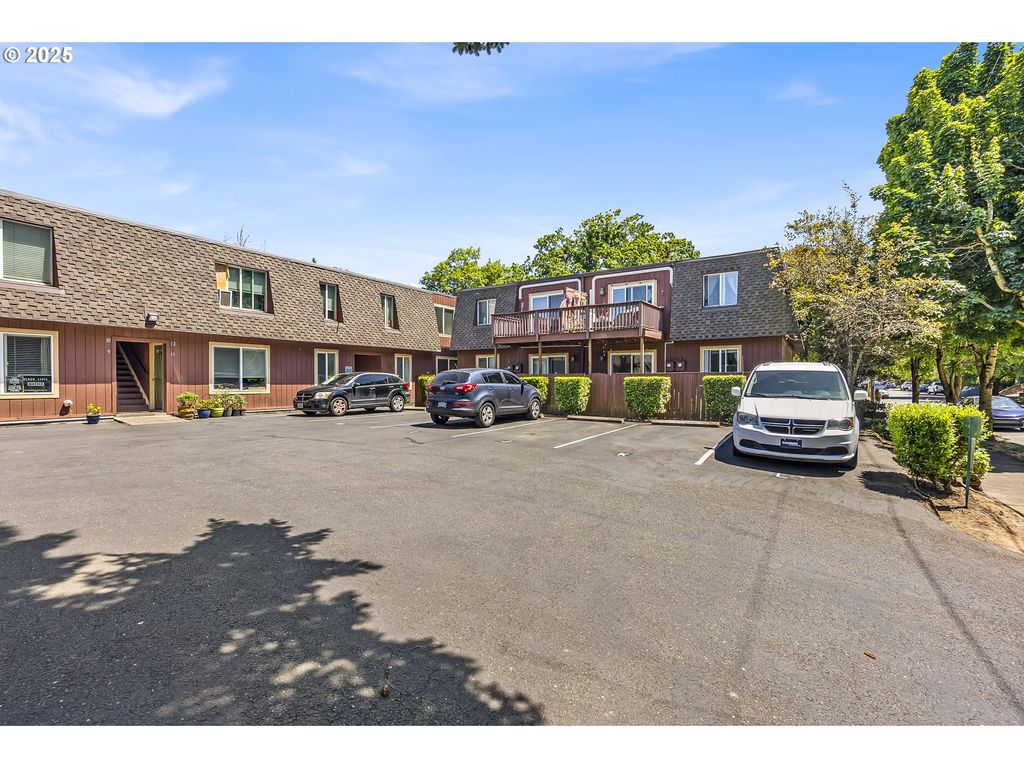 8833 N SYRACUSE St 19, Portland, OR 97203