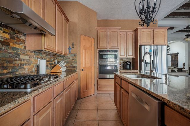 8709 Sandwater Road NW, Albuquerque, NM 87120