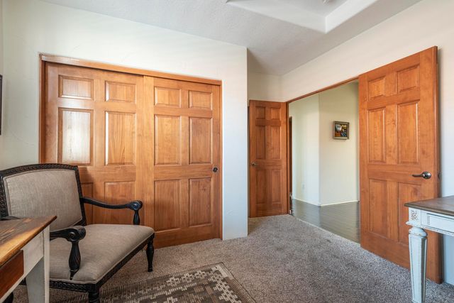 8709 Sandwater Road NW, Albuquerque, NM 87120