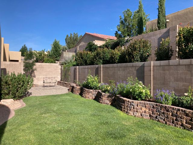 8709 Sandwater Road NW, Albuquerque, NM 87120