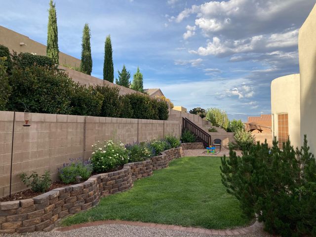 8709 Sandwater Road NW, Albuquerque, NM 87120