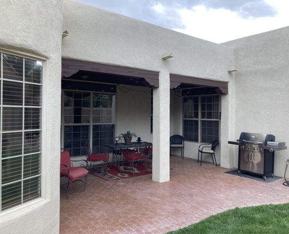 8709 Sandwater Road NW, Albuquerque, NM 87120