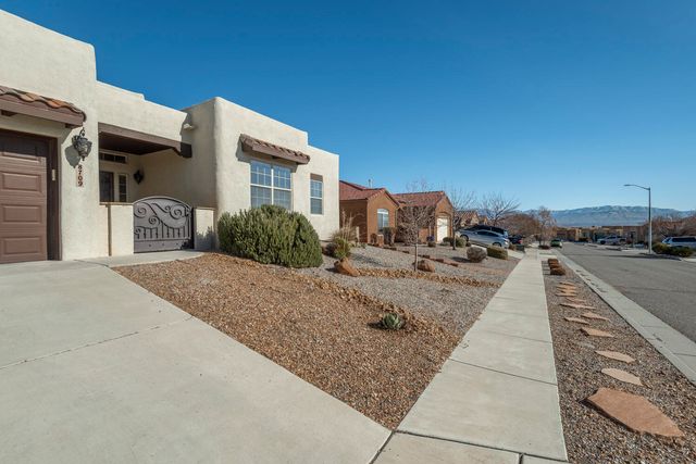 8709 Sandwater Road NW, Albuquerque, NM 87120