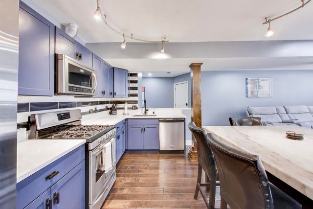 2314 W Farwell Avenue GW, Chicago, IL 60645