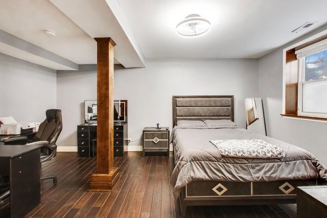 2314 W Farwell Avenue GW, Chicago, IL 60645