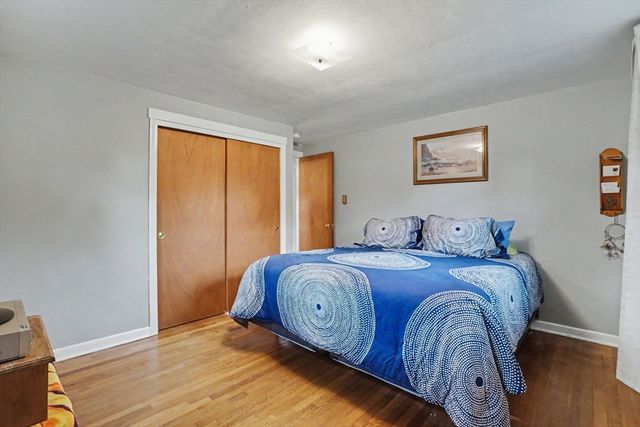 35 Park Forest Rd, Springfield, MA 01118