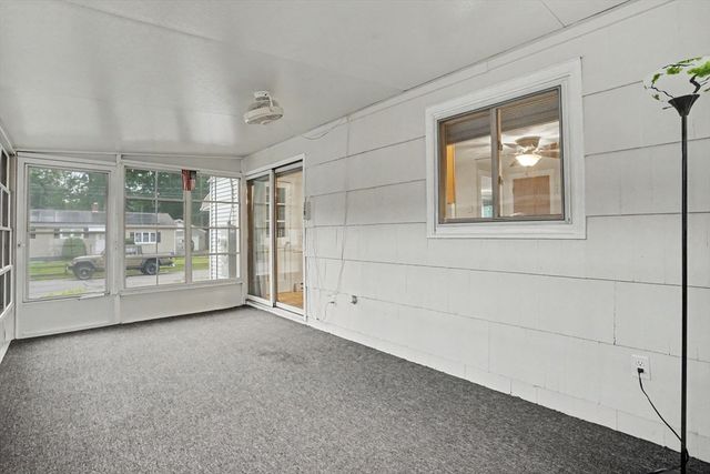 35 Park Forest Rd, Springfield, MA 01118