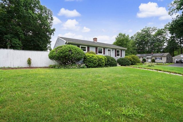 35 Park Forest Rd, Springfield, MA 01118