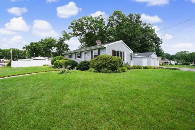 35 Park Forest Rd, Springfield, MA 01118