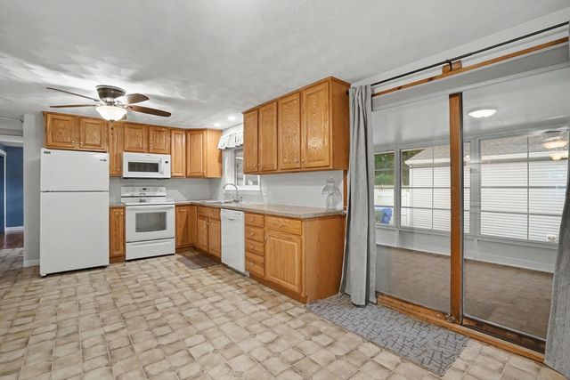 35 Park Forest Rd, Springfield, MA 01118