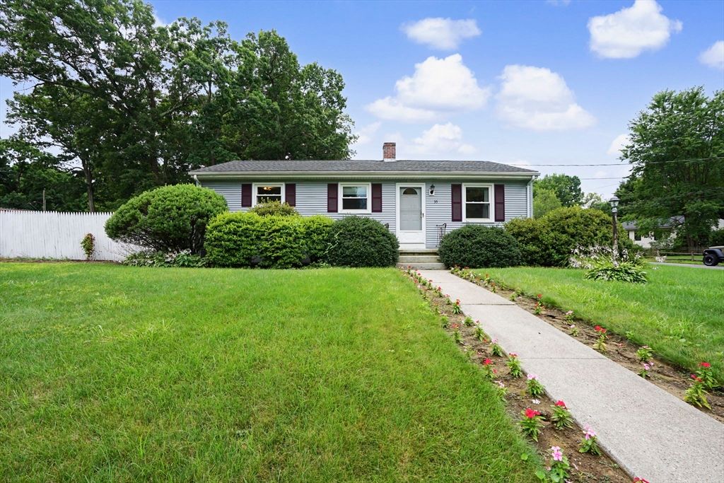 35 Park Forest Rd, Springfield, MA 01118