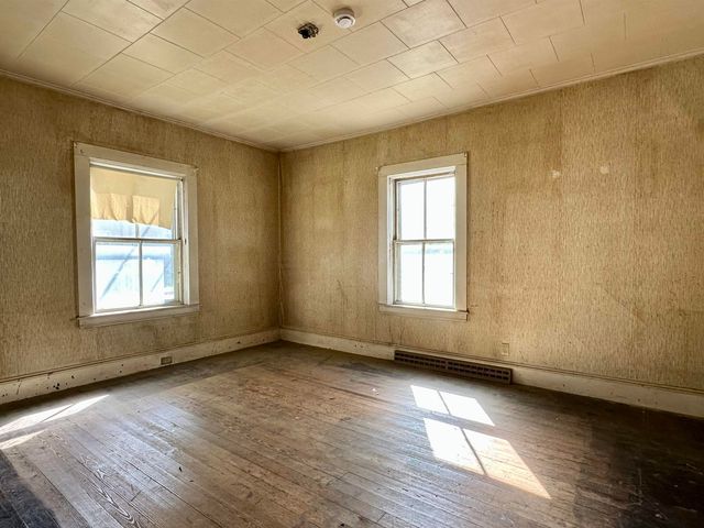 29 Hopkins Street, Rutland City, VT 05701