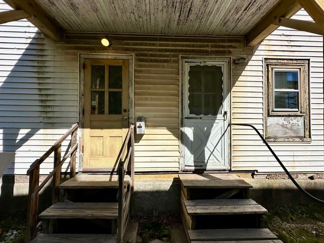 29 Hopkins Street, Rutland City, VT 05701