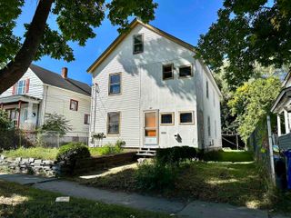29 Hopkins Street, Rutland City, VT 05701
