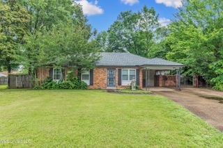 6830 Embassy Circle, Horn Lake, MS 38637