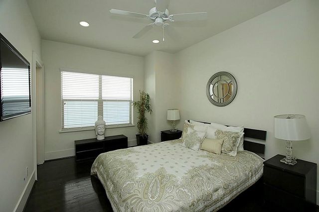 1810 Oakdale Street, Houston, TX 77004