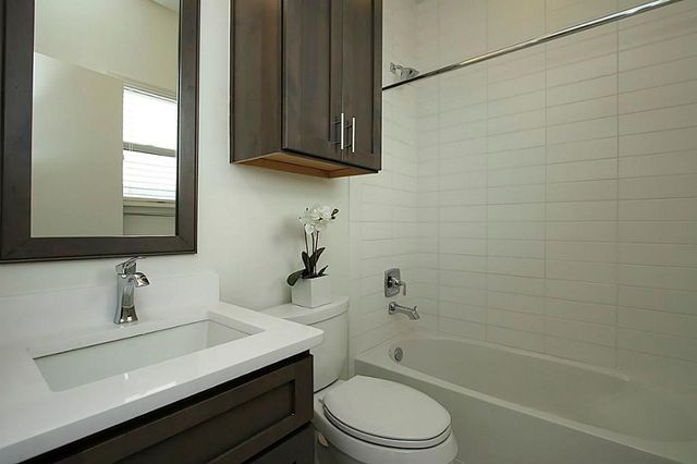 1810 Oakdale Street, Houston, TX 77004