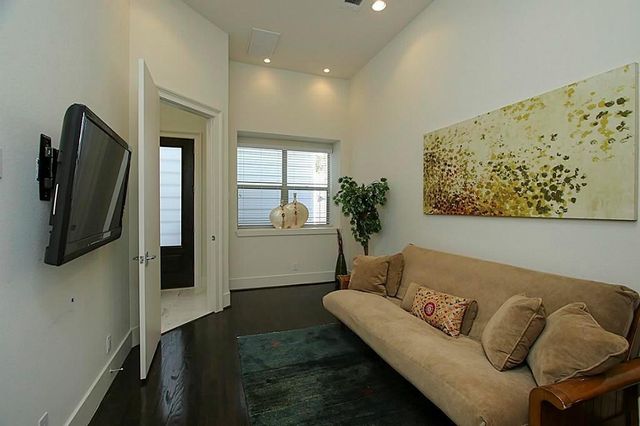 1810 Oakdale Street, Houston, TX 77004