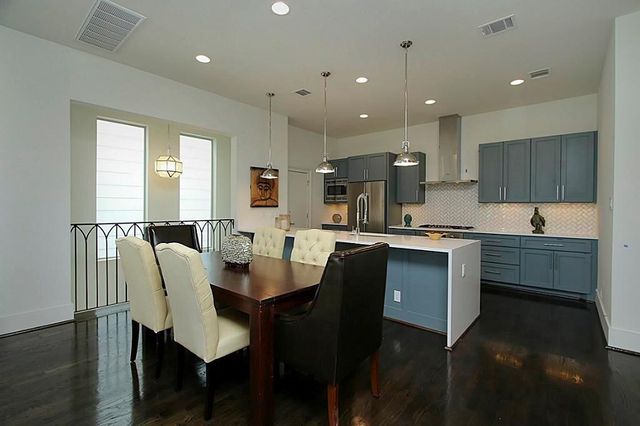 1810 Oakdale Street, Houston, TX 77004