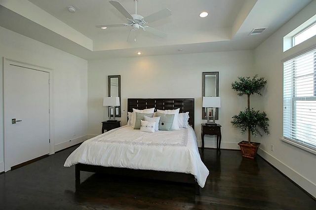 1810 Oakdale Street, Houston, TX 77004