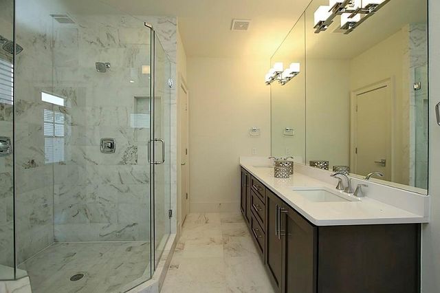 1810 Oakdale Street, Houston, TX 77004