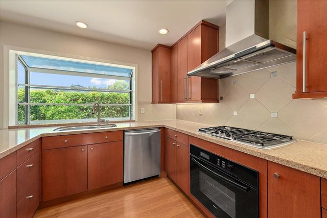 1247 Ironbridge Way, San Jose, CA 95118