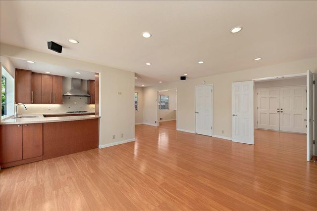 1247 Ironbridge Way, San Jose, CA 95118