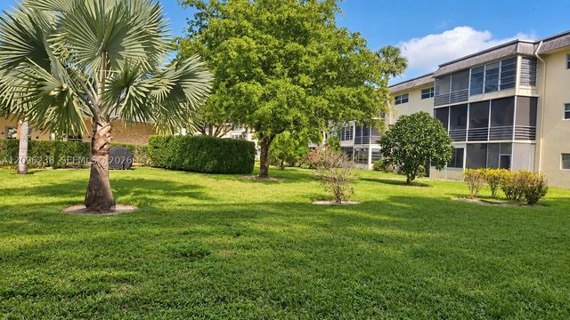 4441 NW 16th St J108, Lauderhill, FL 33313