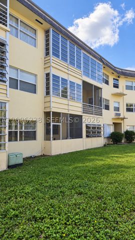 4441 NW 16th St J108, Lauderhill, FL 33313