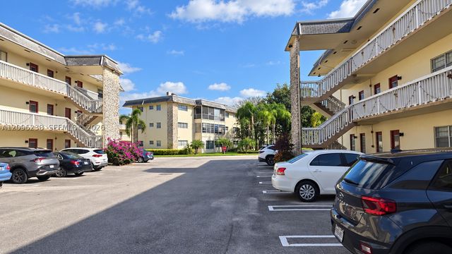 4441 NW 16th St J108, Lauderhill, FL 33313
