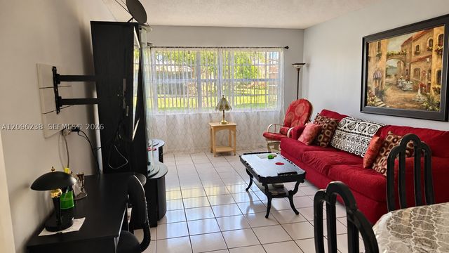 4441 NW 16th St J108, Lauderhill, FL 33313