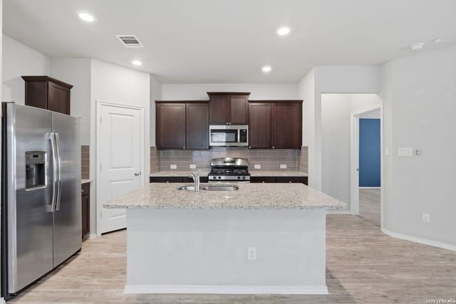 8449 Lamus Wheel, San Antonio, TX 78254