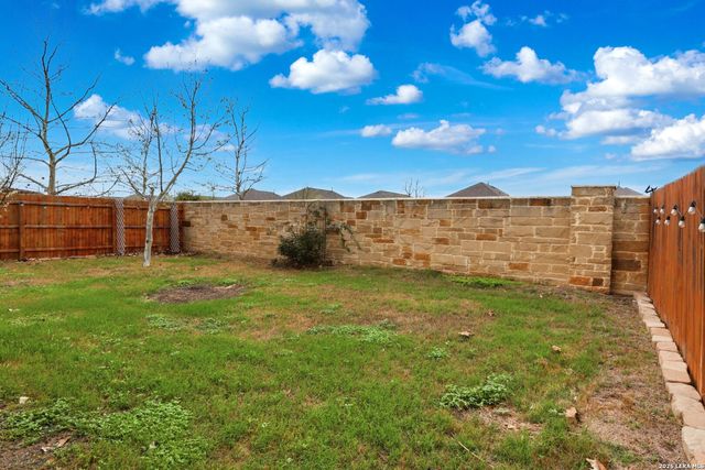 8449 Lamus Wheel, San Antonio, TX 78254
