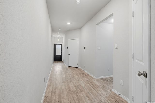 8449 Lamus Wheel, San Antonio, TX 78254