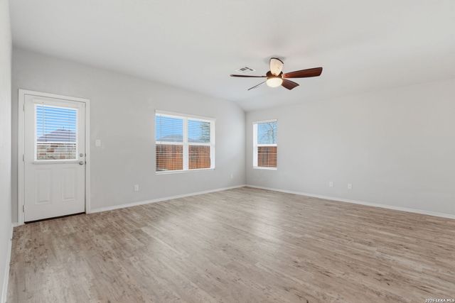 8449 Lamus Wheel, San Antonio, TX 78254