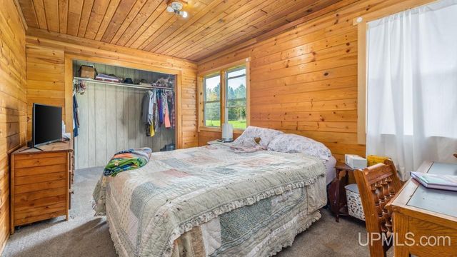 W-633 Fordville Road, Foster City, MI 49834