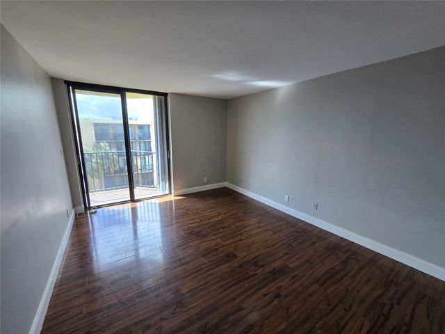 3590 Blue Lake Drive 504, Pompano Beach, FL 33064