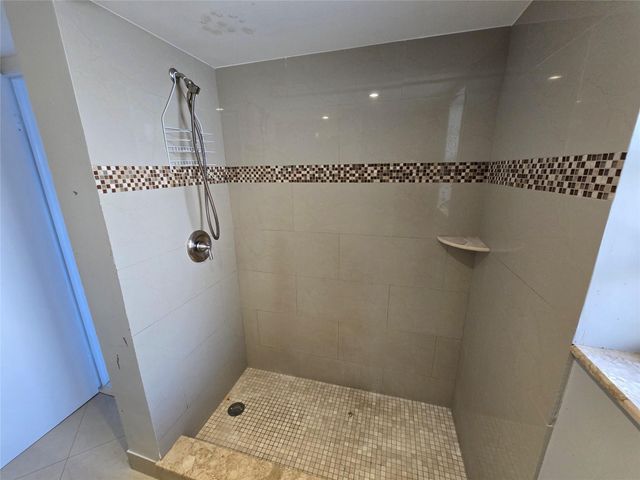 3590 Blue Lake Drive 504, Pompano Beach, FL 33064