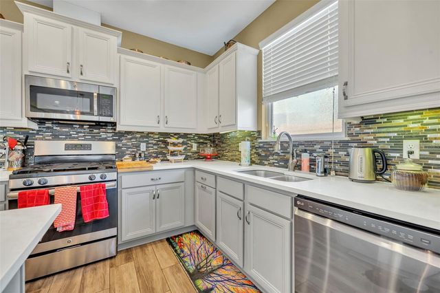 88 BAYOU BEND ROAD, Groveland, FL 34736