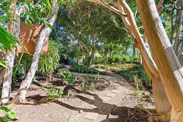 3369 Rocking Horse Cir, Encinitas, CA 92024