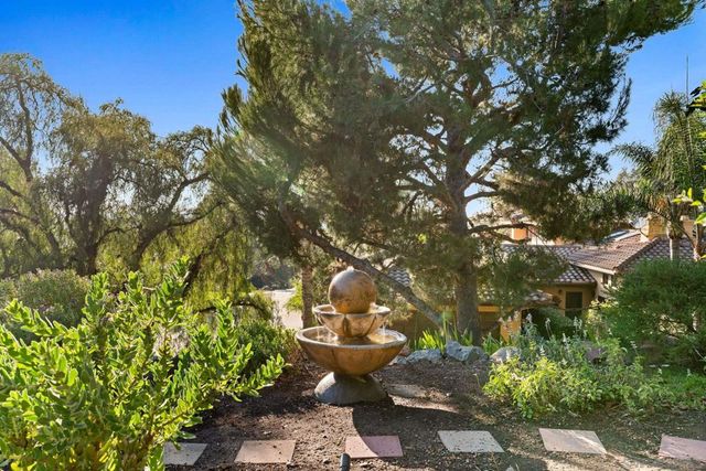 3369 Rocking Horse Cir, Encinitas, CA 92024