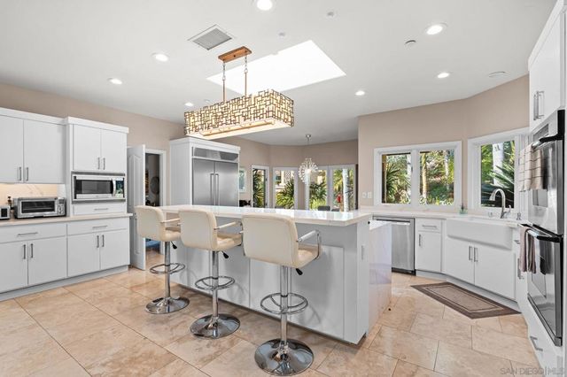 3369 Rocking Horse Cir, Encinitas, CA 92024