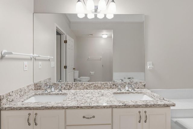 8040 Pepperwood Drive, Grand Blanc, MI 48439