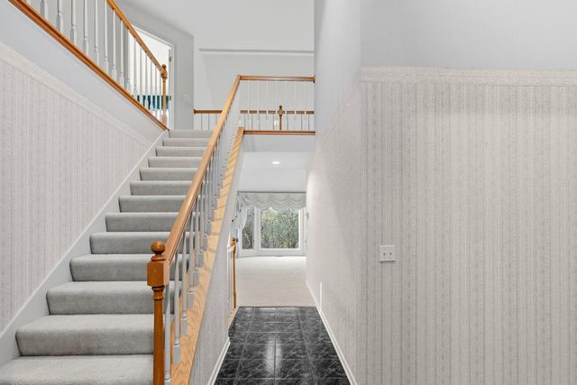 8040 Pepperwood Drive, Grand Blanc, MI 48439