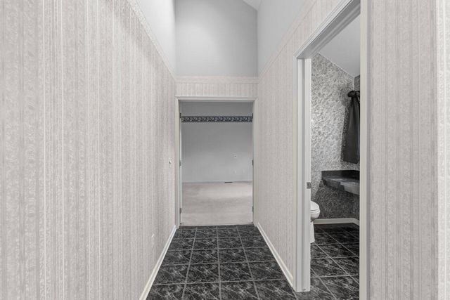 8040 Pepperwood Drive, Grand Blanc, MI 48439