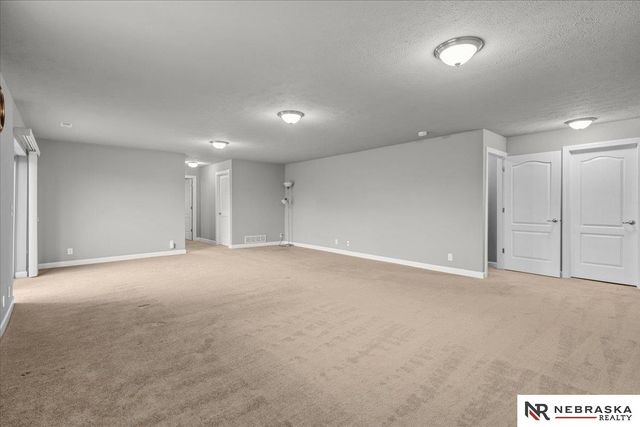 16471 Read Street, Bennington, NE 68007